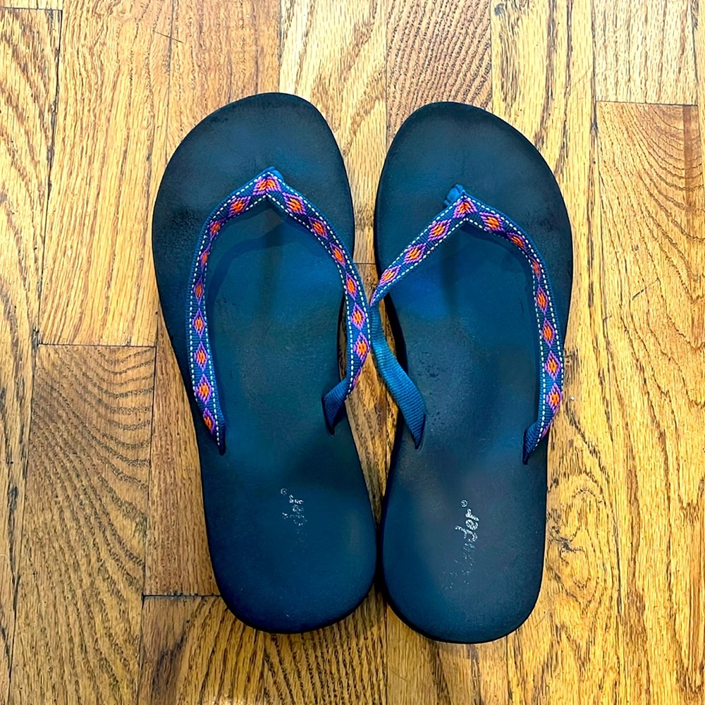 ISLANDER FLIP FLOPS ARCH SUPPORT SZ 8 Dk green orange people woven